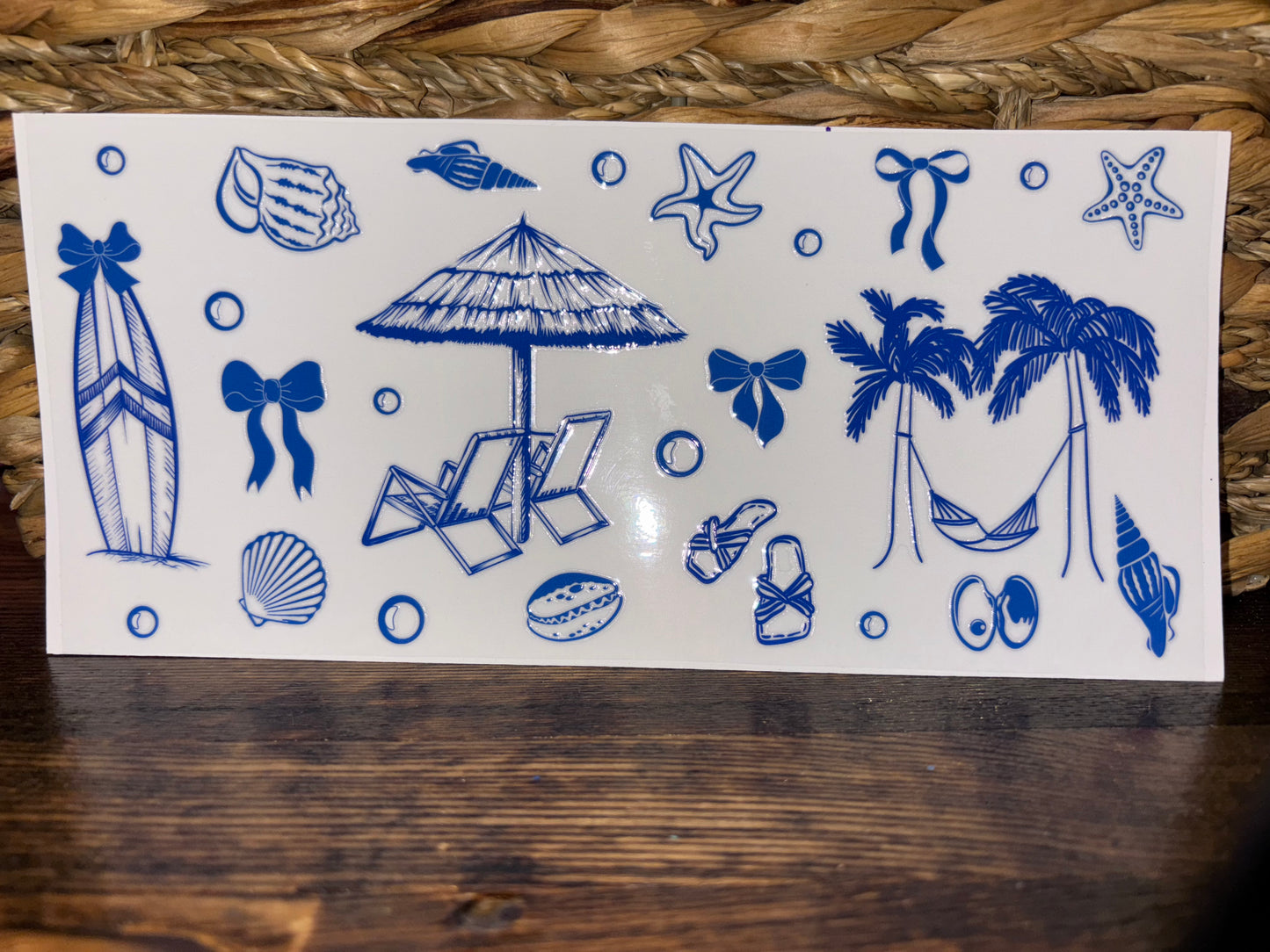 Blue beach bows